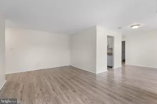 8001 Chanute Pl, Falls Church, VA 22042 - Photo 9