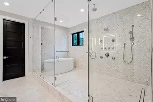 11410 Waples Mill Rd, Oakton, VA 22124 - Photo 15