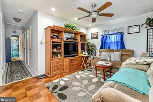 7421 Howard Ct, Falls Church, VA 22043 - Photo 9