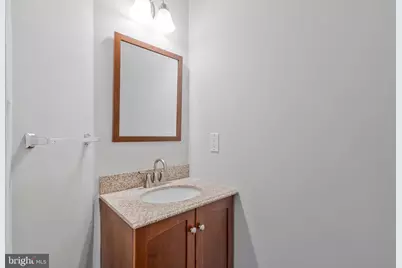 12033 Edgemere Circle, Reston, VA 20190 - Photo 19