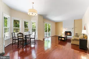 15107 Wetherburn Dr, Centreville, VA 20120 - Photo 9