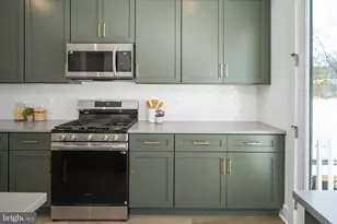 9424 Dandelion Dr, Lorton, VA 22079 - Photo 17