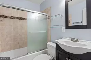 1407 Skyhaven Ct, Herndon, VA 20170 - Photo 29