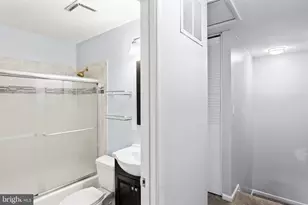 1407 Skyhaven Ct, Herndon, VA 20170 - Photo 27