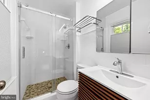 11612 Clipstone Ln, Reston, VA 20191 - Photo 17