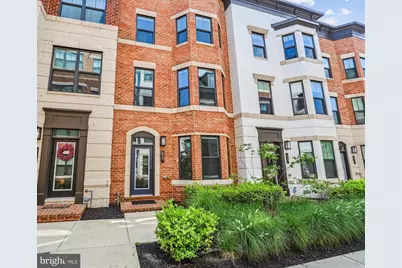 205 Market Square NW #15, Vienna, VA 22180 - Photo 1