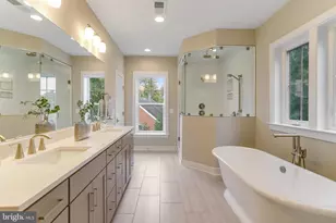 2418 Holt St, Vienna, VA 22180 - Photo 59