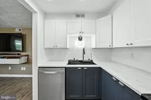 8380 Brockham Dr, Alexandria, VA 22309 - Photo 11