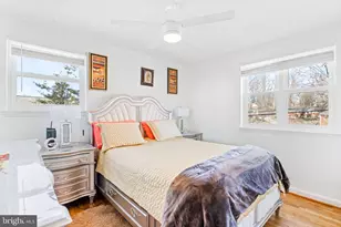 7011 Murray Ln, Annandale, VA 22003 - Photo 11