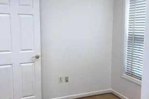 5717 Centre Square Dr, Centreville, VA 20120 - Photo 29