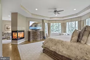 9864 Walker Glen Ct, Great Falls, VA 22066 - Photo 23