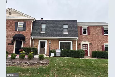 8212 Old Courthouse Road #2, Vienna, VA 22182 - Photo 3