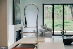 6940 Spruce St, Falls Church, VA 22046 - Photo 17