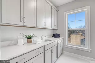 1913 Storm Dr, Falls Church, VA 22043 - Photo 41