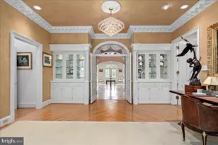 2401 Oakmont Ct, Oakton, VA 22124 - Photo 13