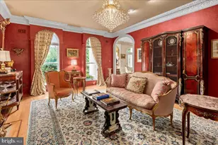 2401 Oakmont Ct, Oakton, VA 22124 - Photo 9