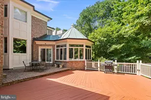 2401 Oakmont Ct, Oakton, VA 22124 - Photo 47