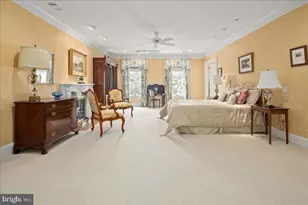 2401 Oakmont Ct, Oakton, VA 22124 - Photo 29