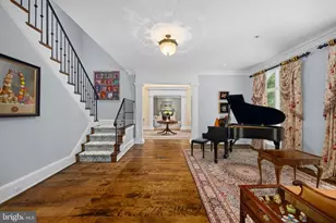 1111 Crest Ln, McLean, VA 22101 - Photo 9