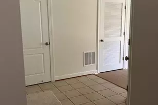 11463 E Galliec St, Fairfax, VA 22030 - Photo 5