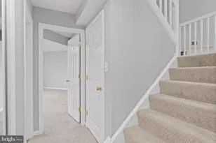 6864 Brindle Heath Way, Alexandria, VA 22315 - Photo 9