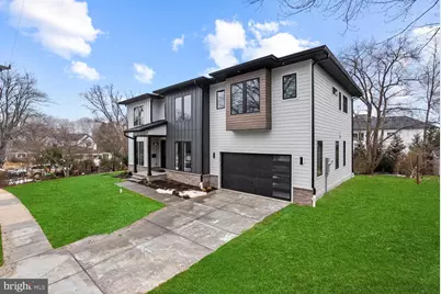 402 Marshall Road SW, Vienna, VA 22180 - Photo 3