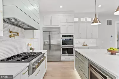 402 Marshall Road SW, Vienna, VA 22180 - Photo 19