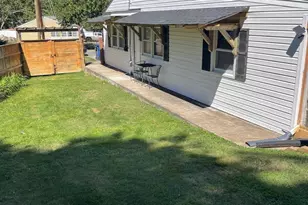 5527 Halwis St, Alexandria, VA 22303 - Photo 3