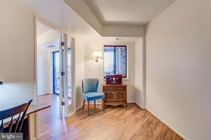 5902 Mt Eagle Dr, Alexandria, VA 22303 - Photo 7