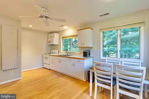 7613 Hamlet St, Springfield, VA 22151 - Photo 11