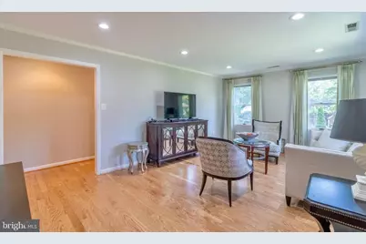 7613 Hamlet Street, Springfield, VA 22151 - Photo 5