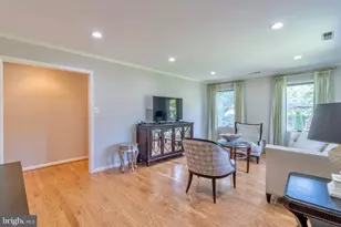 7613 Hamlet St, Springfield, VA 22151 - Photo 5