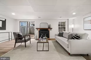 9611 Scotch Haven Dr, Vienna, VA 22181 - Photo 13