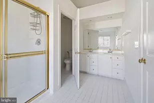 8026 Kidwell Hill Ct, Vienna, VA 22182 - Photo 11