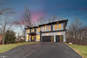 4824 Village Dr, Fairfax, VA 22030 - Photo 1