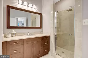 401 Walker Rd, Great Falls, VA 22066 - Photo 37