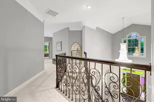 401 Walker Rd, Great Falls, VA 22066 - Photo 31