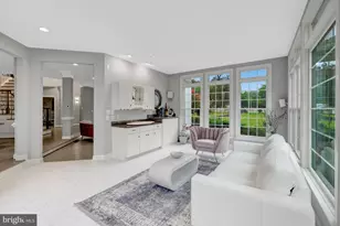 401 Walker Rd, Great Falls, VA 22066 - Photo 13