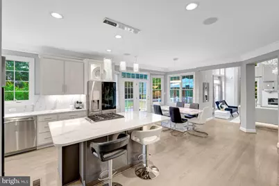 401 Walker Road, Great Falls, VA 22066 - Photo 21