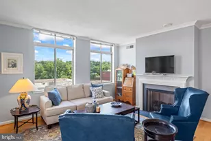 4490 Market Commons Dr, Fairfax, VA 22033 - Photo 9