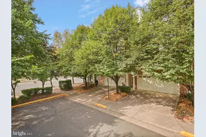 4086 Clovet Drive #32, Fairfax, VA 22030 - Photo 3