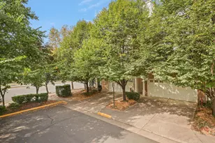 4086 Clovet Dr, Fairfax, VA 22030 - Photo 3