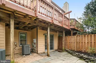 5974 Wescott Hills Way, Alexandria, VA 22315 - Photo 25