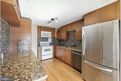 2059 Huntington Avenue #707, Alexandria, VA 22303 - Photo 5