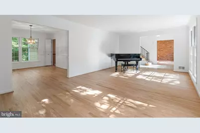 1560 Forest Villa Lane, McLean, VA 22101 - Photo 7