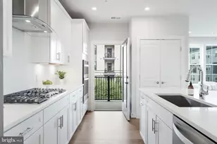 2320 Field Point Rd, Herndon, VA 20171 - Photo 17