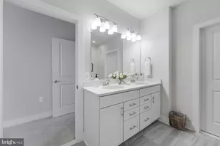 2320 Field Point Rd, Herndon, VA 20171 - Photo 31