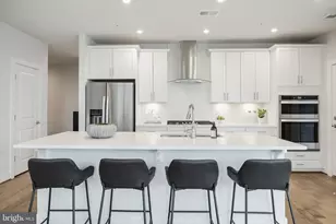 2320 Field Point Rd, Herndon, VA 20171 - Photo 1