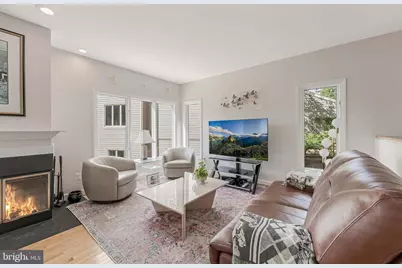 1933 Lakeport Way, Reston, VA 20191 - Photo 25