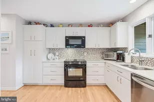 1933 Lakeport Way, Reston, VA 20191 - Photo 17